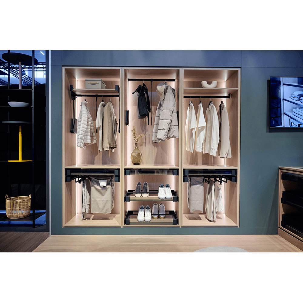 18" x 19" Conero Leather Mat with Edge, Black Shagreen, 5/Box Alt 3 - Image