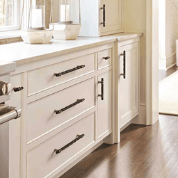 Dramatic split finish London cabinet pull