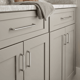 Factor collection handle pull in Matte Black