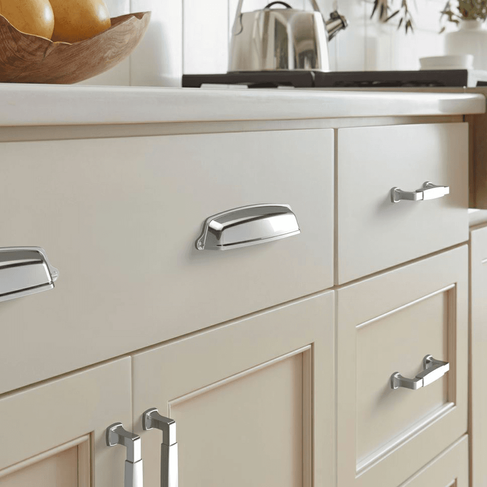 Stature Handle Pull in Champagne Bronze Finish