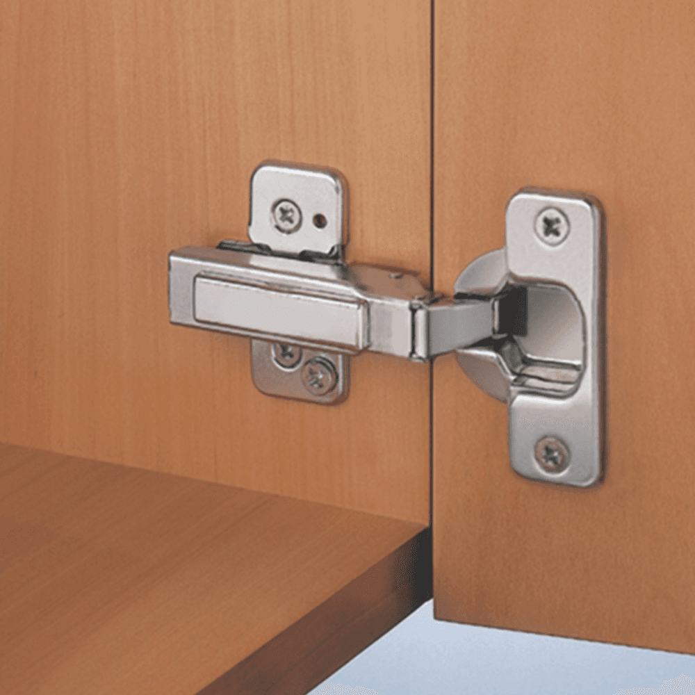 Clip 100° Opening Hinge, 45mm Bore Pattern, Self-Closing, Full Overlay, Nickel-Plated, Screw-On - Alt Image 1