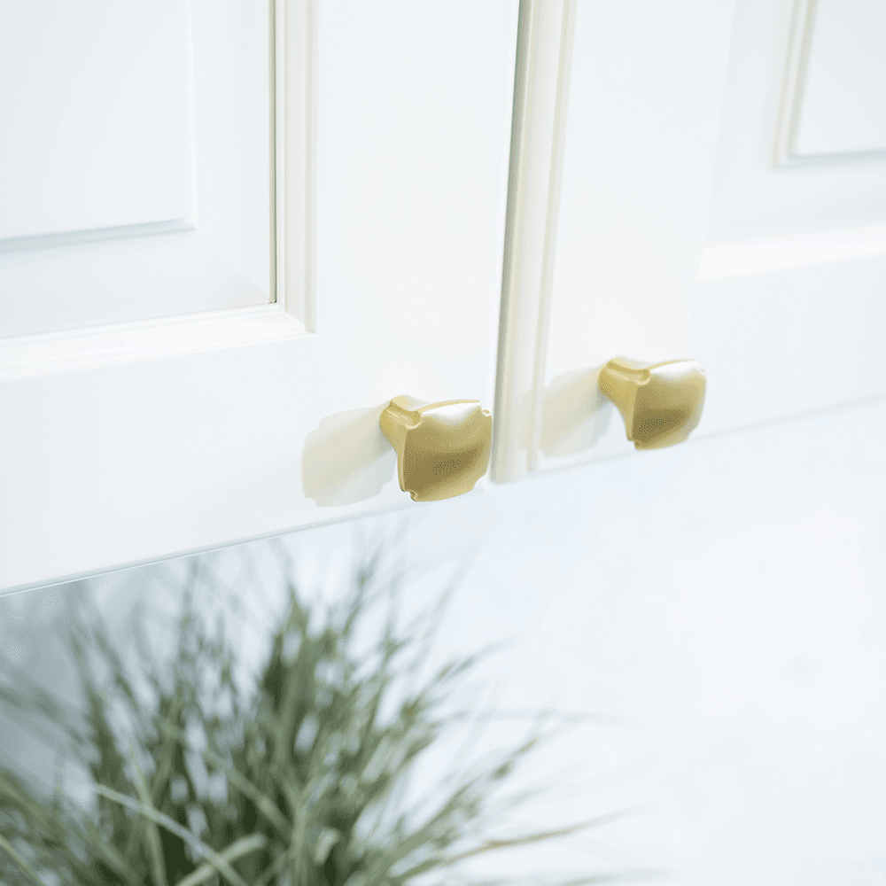 1-1/8" Veranda Square Cabinet Knob, Brushed Golden Brass Alt 1 - Image