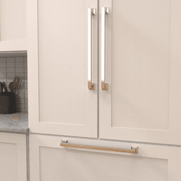 18" Studio Appliance Pull, Oil-Rubbed Bronze Alt 2 - Image