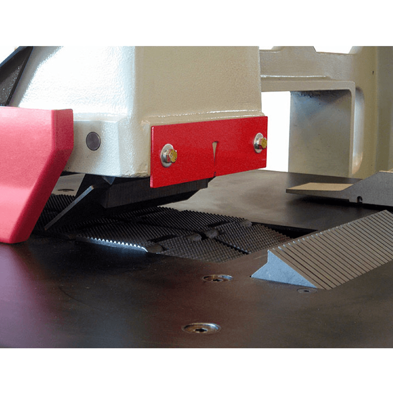 Cantek R18 18" Heavy Duty Bottom Cutting Straight Line Ripsaw Three Phase - Alt Image 3