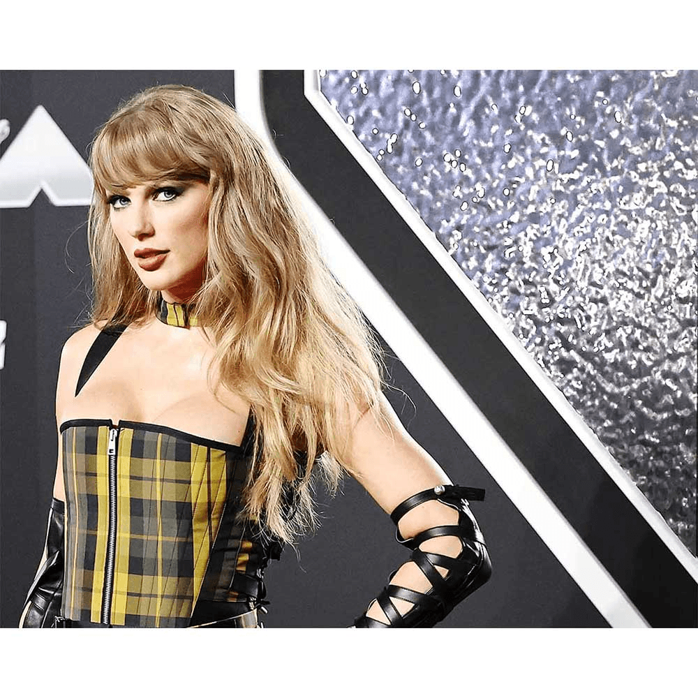 200 Series HPL Metal Laminate 276 Flux, 4' x 8' Alt 2 - Image