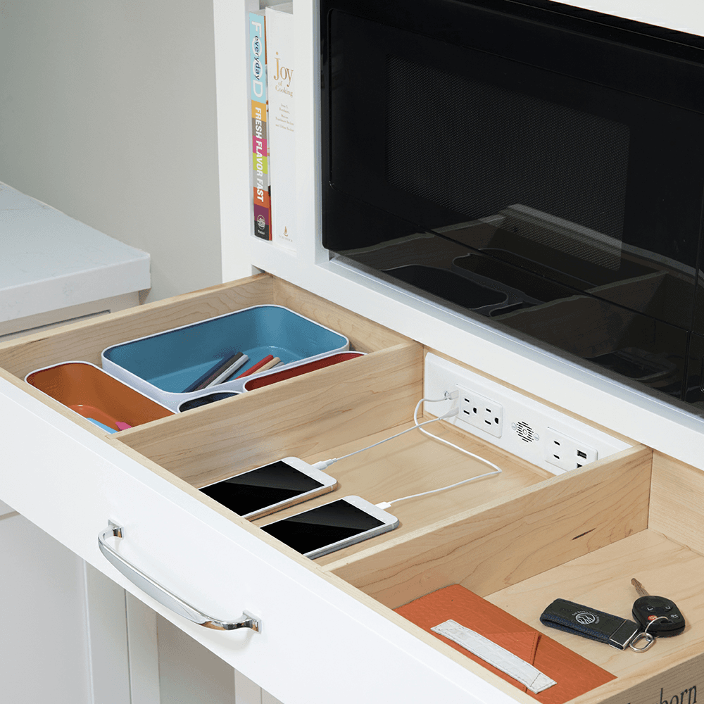 Docking Drawer Blade Duo In-Drawer Outlet with 2 15-amp AC Outlet and 2 65W USB-C/2 30W USB-C/USB-A Port, White Alt 2 - Image