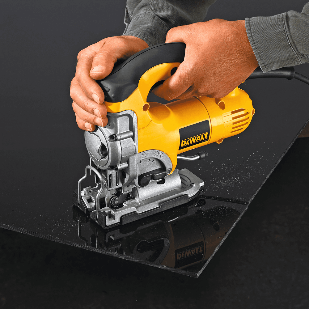 Integrated dust blower for cut line visibility