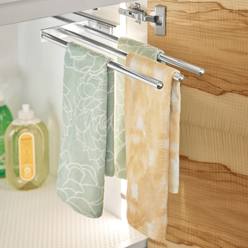 Polished Chrome Towel Rack: Aluminum rack with 3 precision plastic rollers and end caps.