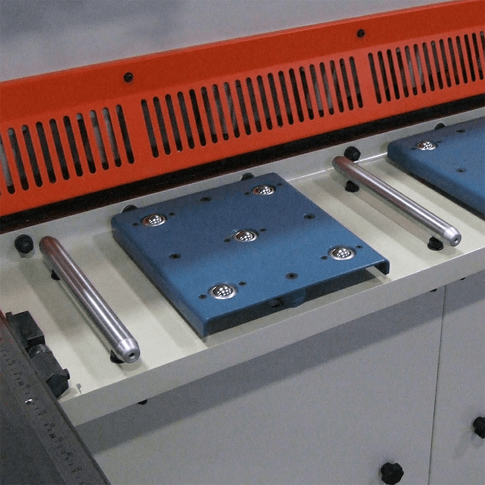 Baileigh SH-120250-HD Hydraulic Plate Shear, 3 Phase/220V Alt 4 - Image
