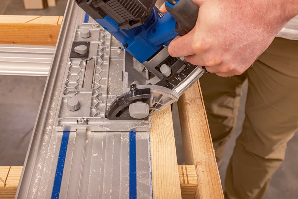 Kreg 20V Ionic Drive™ 6 1/2-in Plunge-Cut Track Saw Kit - Image 10