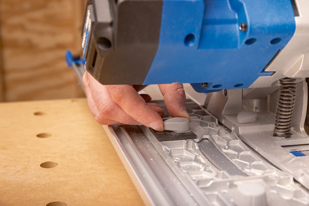 Kreg 20V Ionic Drive™ 6 1/2-in Plunge-Cut Track Saw Kit - Image 14