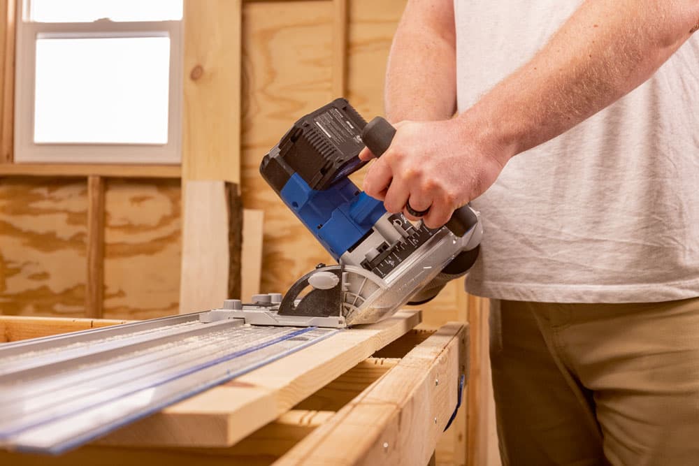 Kreg 20V Ionic Drive™ 6 1/2-in Plunge-Cut Track Saw Kit - Image 9