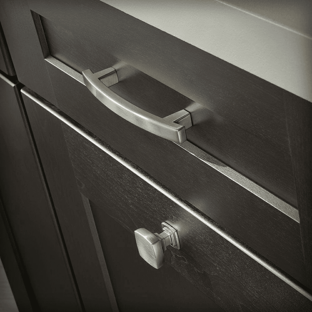 Liberty Hardware Avante 1-5/32" Webber Square Knob in Satin Nickel finish