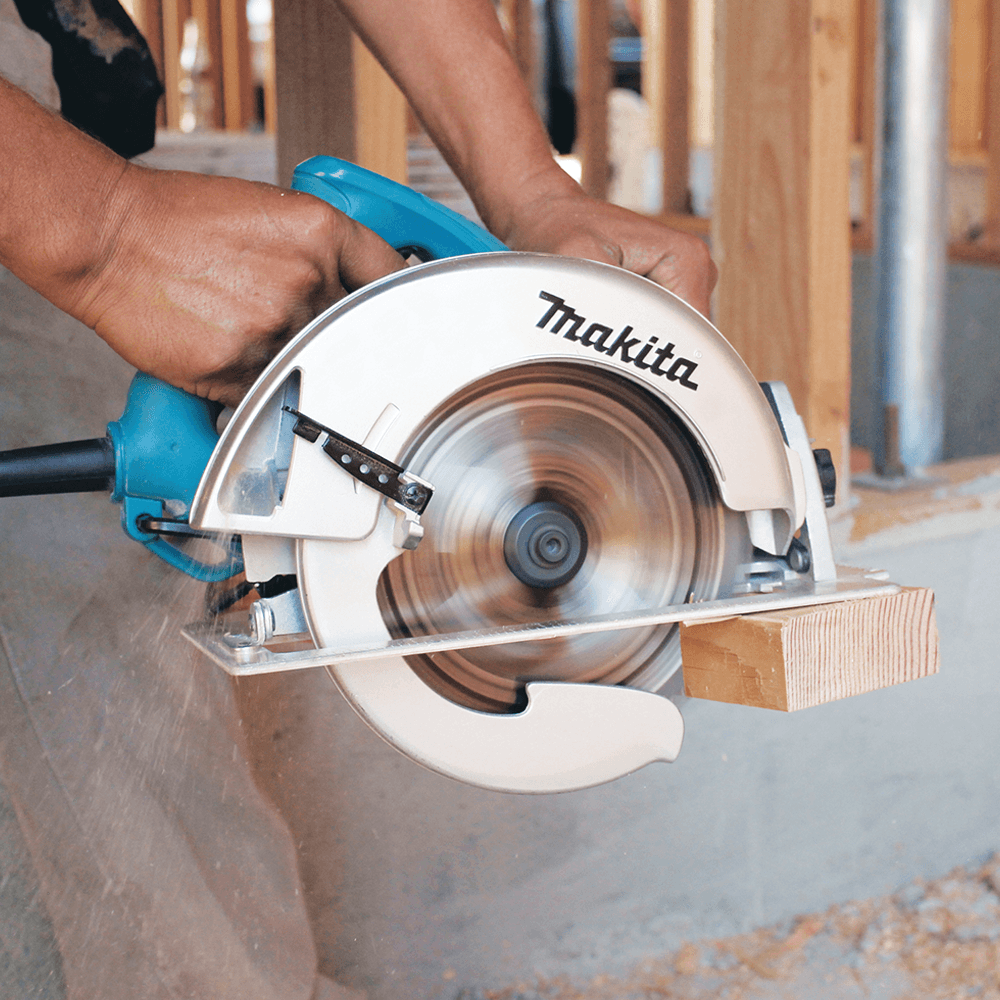 7-1/4" Circular Saw with Wrench/Tool Case Alt 4 - Image