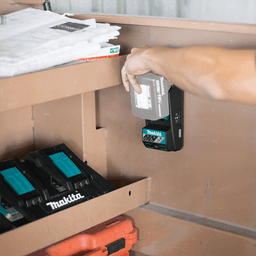 18V LXT Sync Lock Battery Terminal Alt 9 - Image