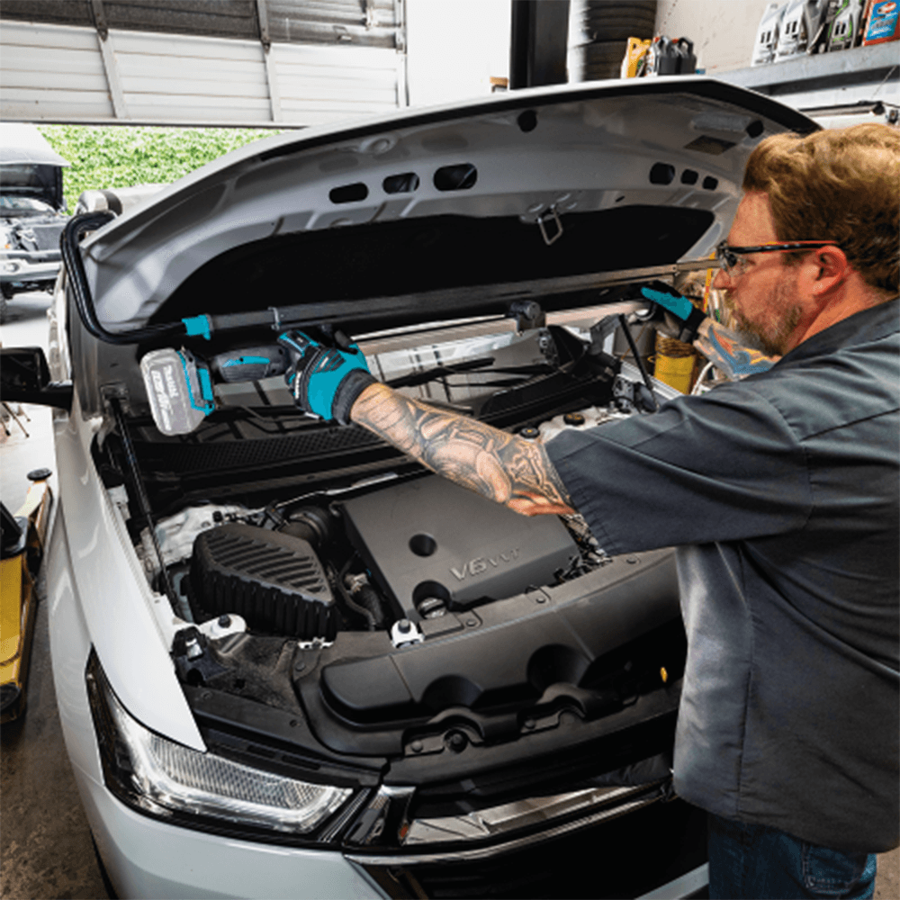 18V LXT Lithium‑Ion L.E.D. Underhood Work Light, Light Only Alt 12 - Image