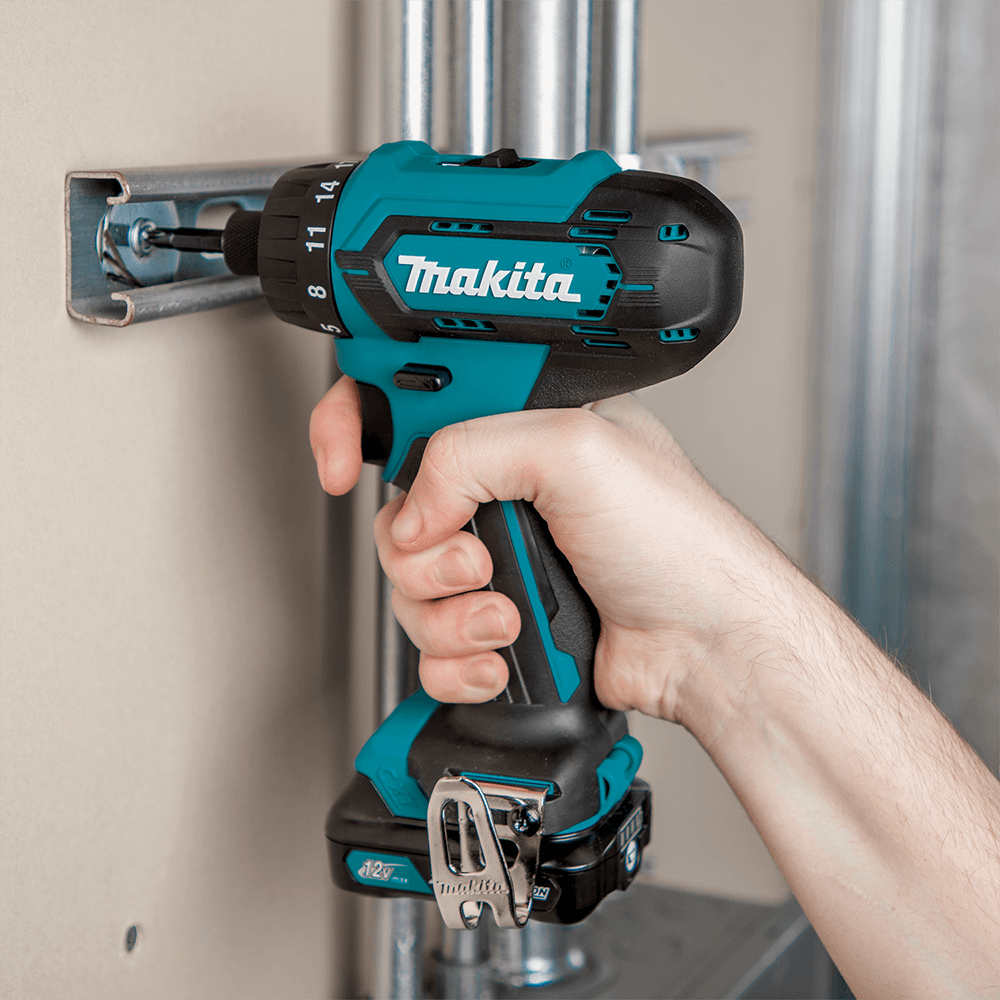 12 V max CXT Lithium-Ion Cordless 1/4" Hex Screwdriver Kit (2.0 Ah) Alt 16 - Image