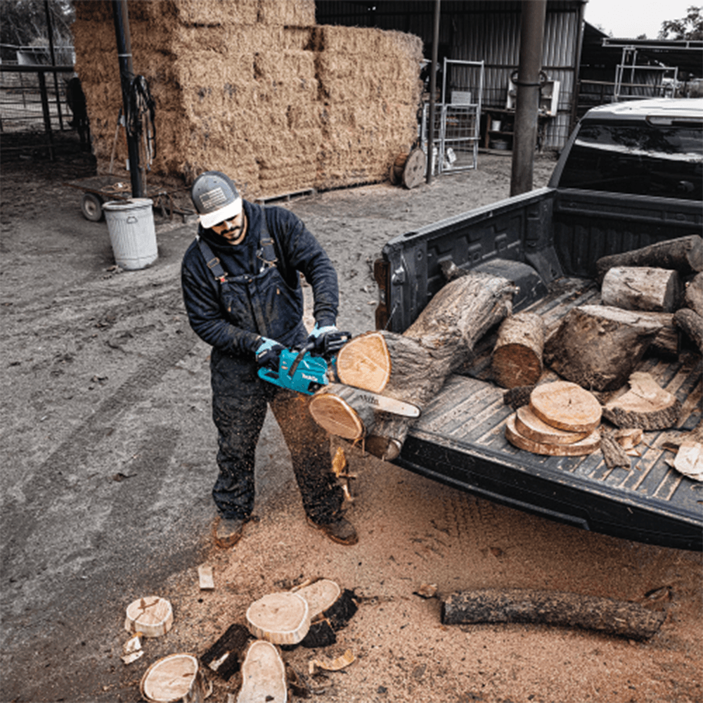 40V Max XGT Brushless Cordless 18" Chain Saw Kit Alt 21 - Image