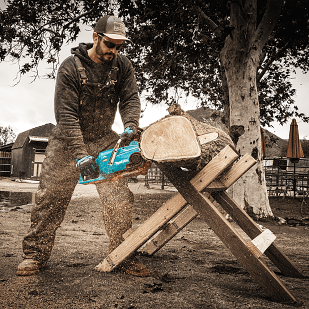 40V Max XGT Brushless Cordless 5.0Ah Chain Saw Kit Alt 21 - Image