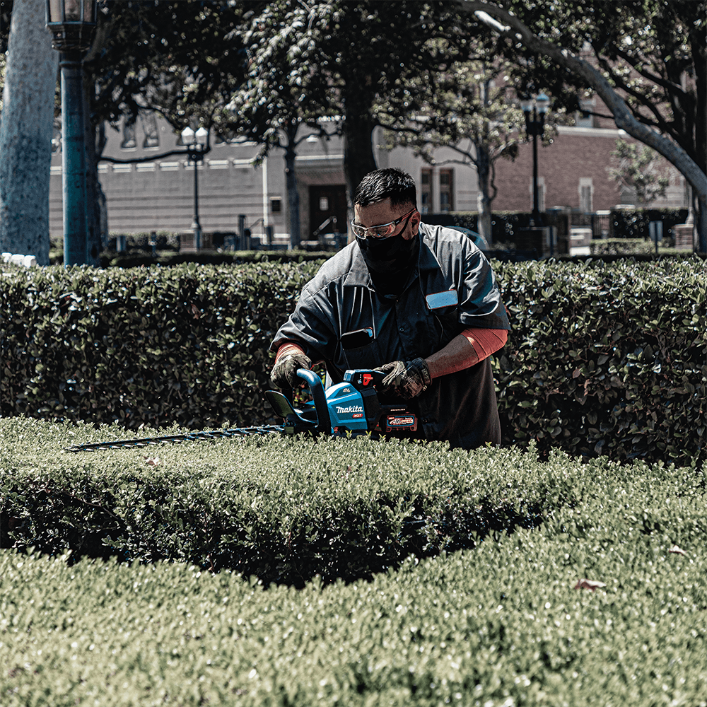 40V max XGT Brushless Cordless 24" Rough Cut Hedge Trimmer Kit (4.0Ah) Alt 6 - Image