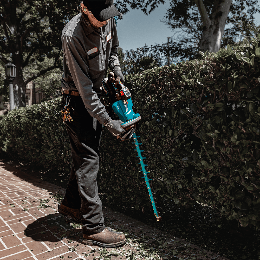 40V max XGT Brushless Cordless 24" Hedge Trimmer Kit (4.0Ah) Alt 6 - Image