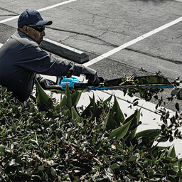 40V Max XGT Brushless Cordless 24" Single‑Sided Hedge Trimmer Kit (5.0Ah) Alt 9 - Image