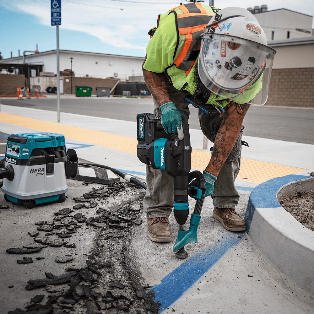 40V max XGT Brushless Cordless SDS-MAX AVT Demolition Hammer Kit with AWS Capable (4.0 Ah) Alt 16 - Image