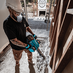 70 lb. AVT Breaker Hammer Kit AWS Capable with 4 Batteries, 1‑1/8" Hex Alt 24 - Image