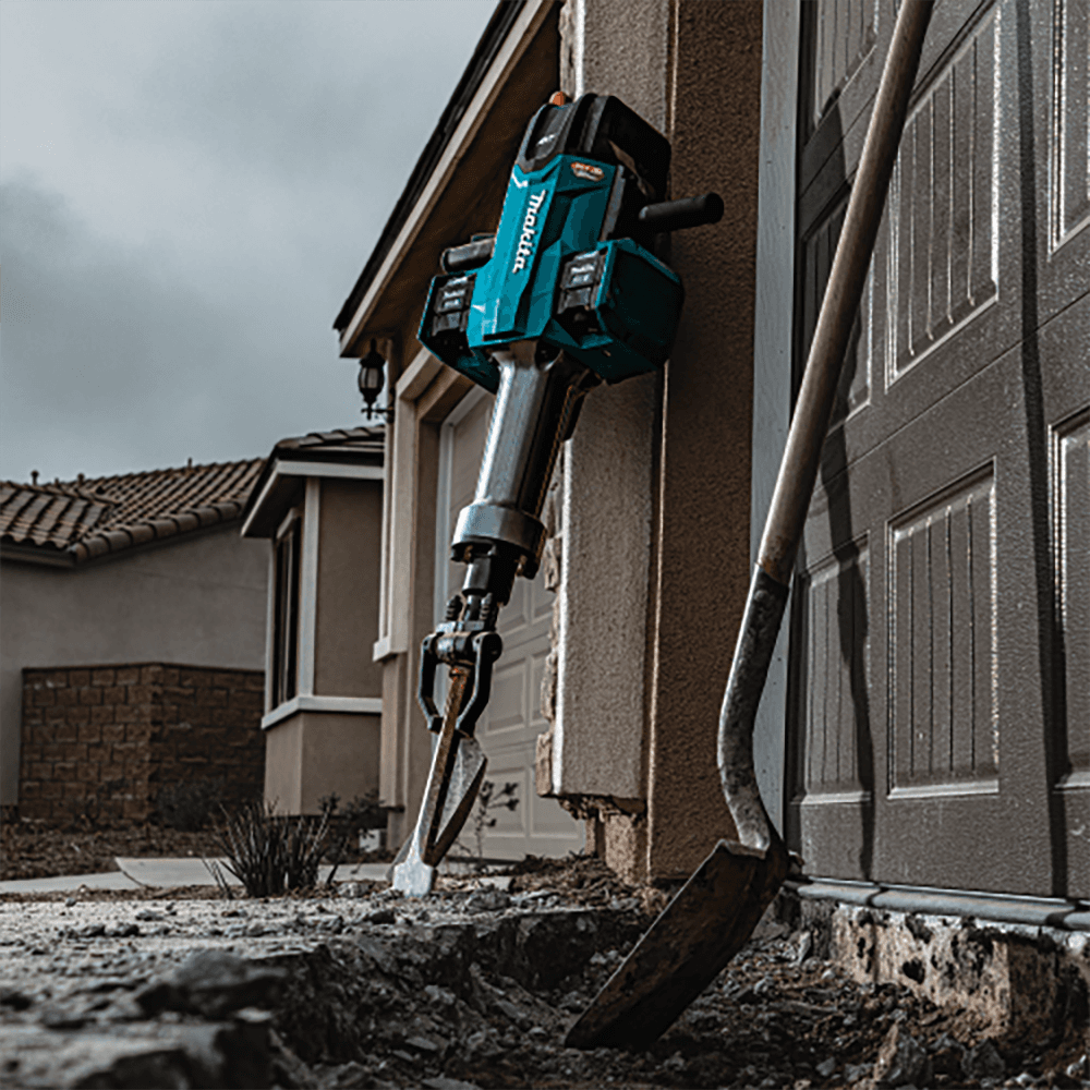 70 lb. AVT Breaker Hammer Kit AWS Capable with 4 Batteries, 1‑1/8" Hex Alt 26 - Image