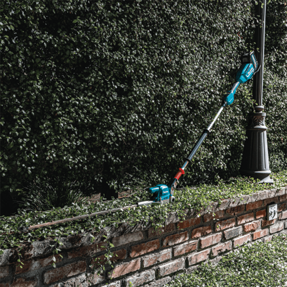 40V Max XGT Brushless Cordless 24" Articulating Pole Hedge Trimmer Kit (5.0Ah) Alt 4 - Image