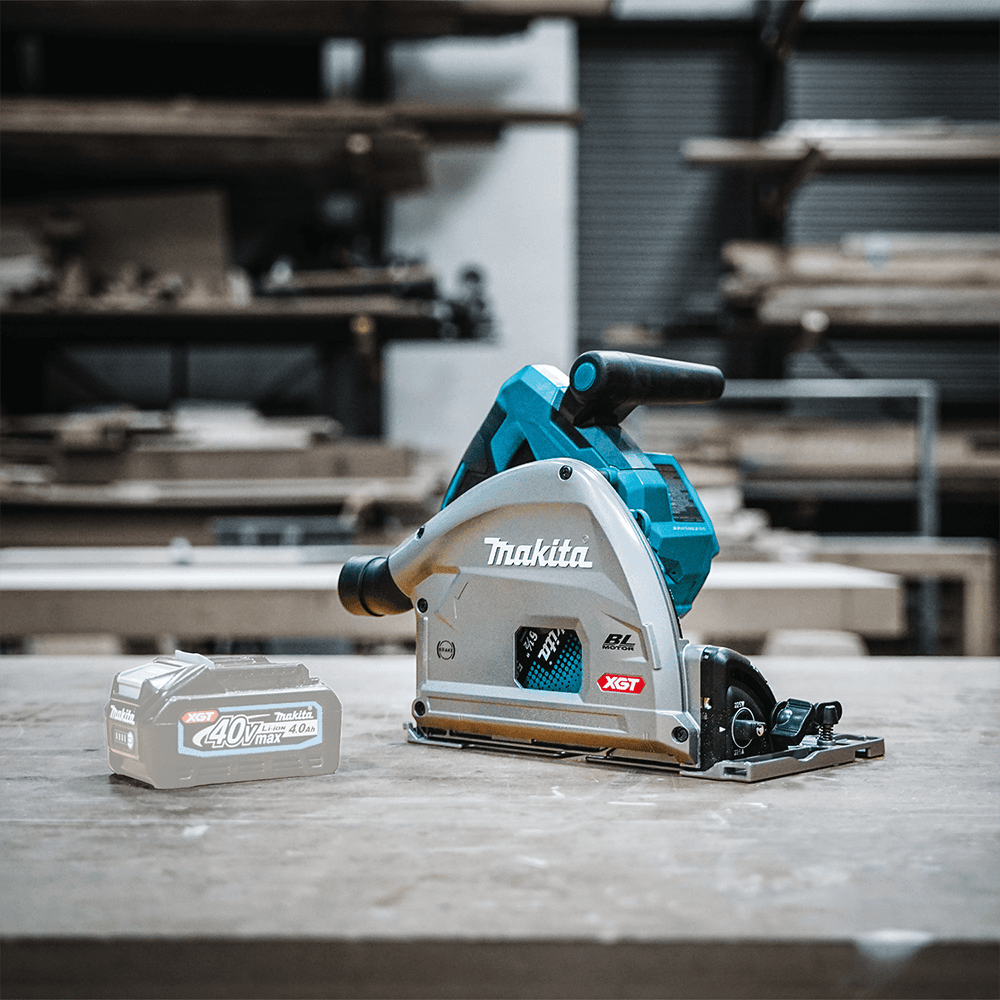 40V Max XGT Brushless Cordless 6-1/2" Plunge Circular Saw Tool Only with AWS Capable Alt 3 - Image