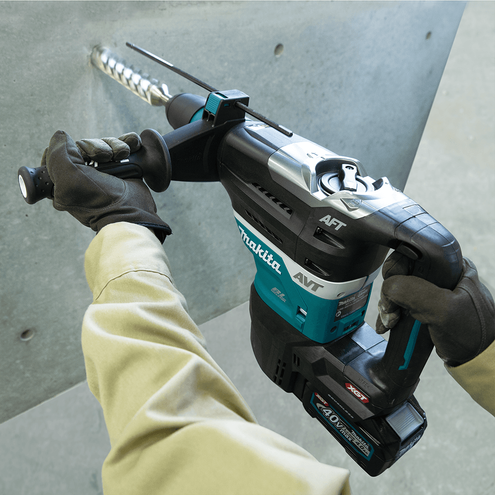 40 V Max XGT Brushless 1-9/16" SDS-Max AVT Rotary Hammer Kit with AFT/AWS Capable (4.0Ah) Alt 6 - Image