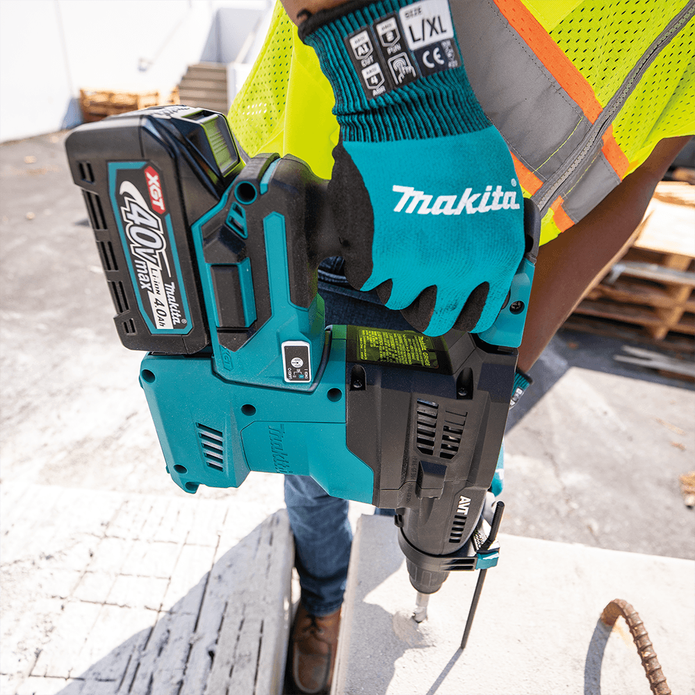 40 V Max XGT Brushless Cordless 1-3/16" SDS-PLUS AVT Rotary Hammer Kit with AFT/AWS Capable (4.0Ah) Alt 4 - Image