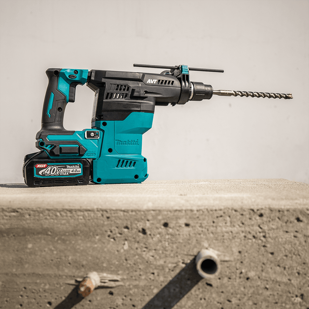 40 V Max XGT Brushless Cordless 1-3/16" SDS-PLUS AVT Rotary Hammer Kit with AFT/AWS Capable (4.0Ah) Alt 6 - Image