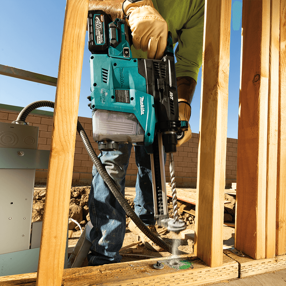 40 V Max XGT Brushless Cordless 1-3/16" SDS-PLUS AVT Rotary Hammer Kit with Dust Extractor/AFT/AWS Capable (4.0Ah) Alt 4 - Image