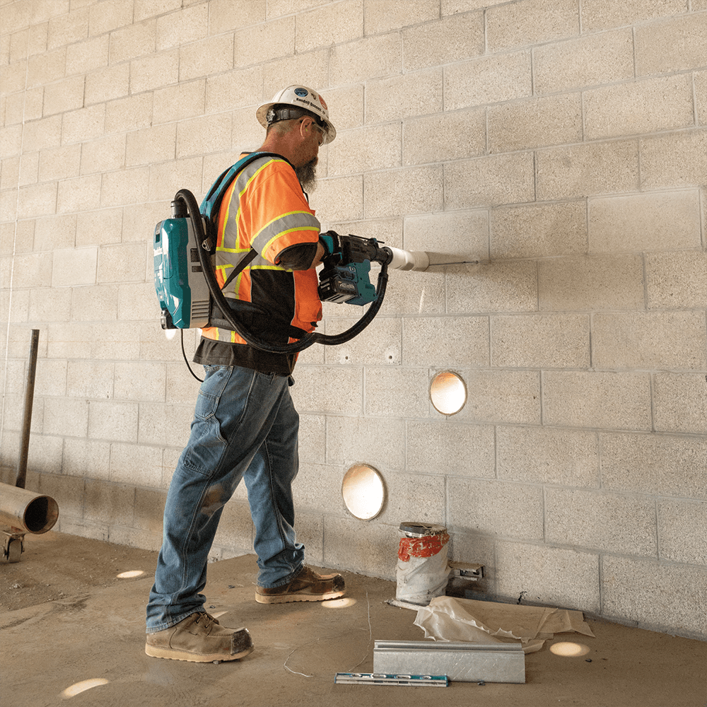 40 V Max XGT Brushless Cordless 1-3/16" SDS-PLUS AVT Rotary Hammer Kit with Interchangeable Chuck/AWS Capable (4.0Ah) Alt 4 - Image