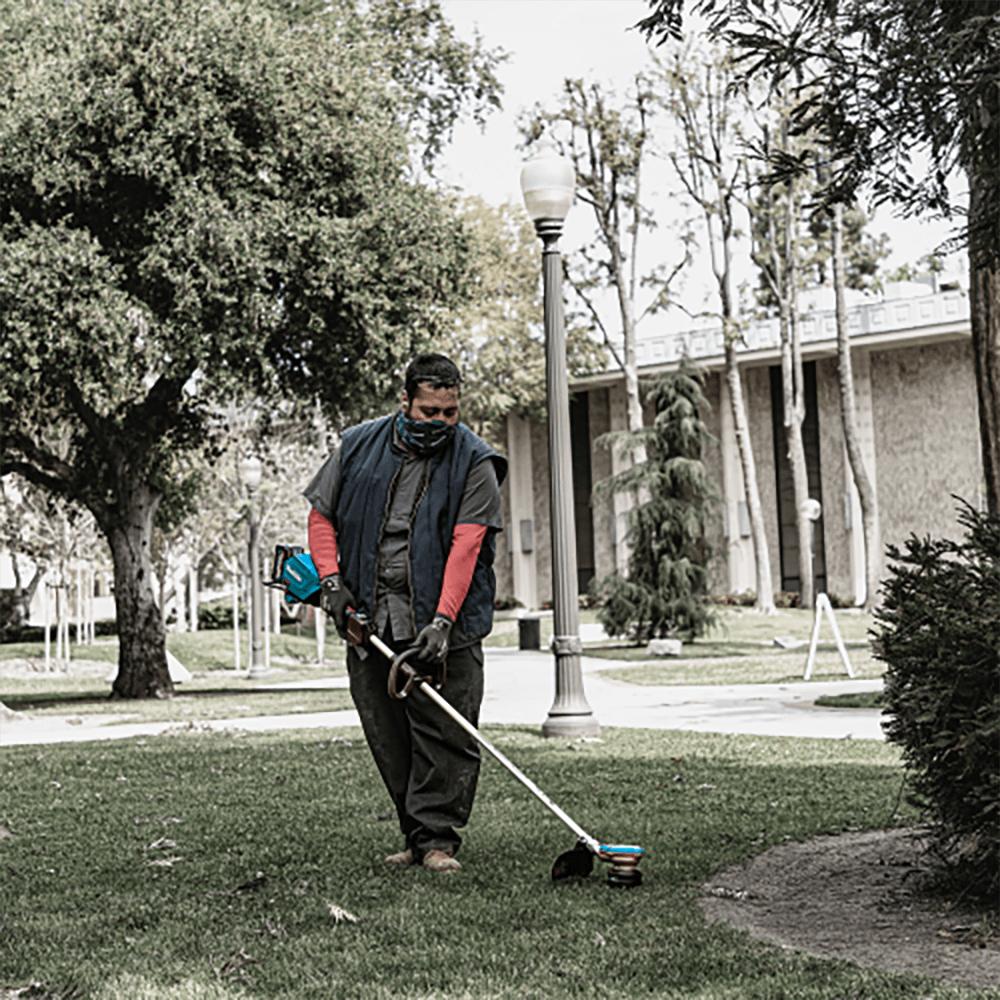 40V Max XGT Brushless Cordless 15" String Trimmer Kit (5.0Ah) Alt 16 - Image