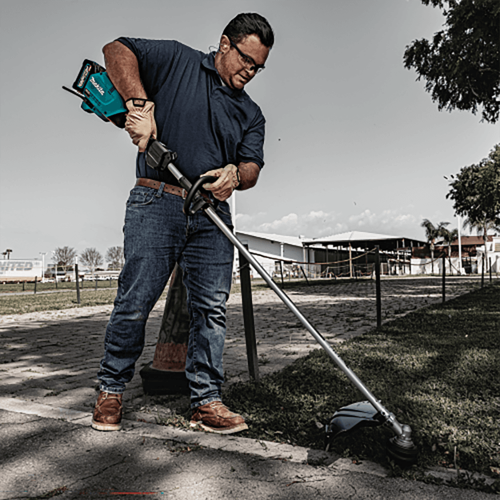 40V Max XGT Brushless Cordless 17" String Trimmer Kit (5.0Ah) Alt 12 - Image