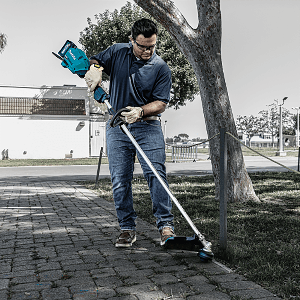 40V Max XGT Brushless Cordless 17" String Trimmer Kit (5.0Ah) Alt 14 - Image