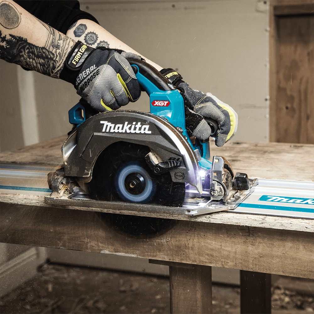 40V max XGT Brushless Cordless 7-1/4" Circular Saw Kit with Guide Rail Compatible Base/AWS Capable (4.0 Ah) Alt 8 - Image