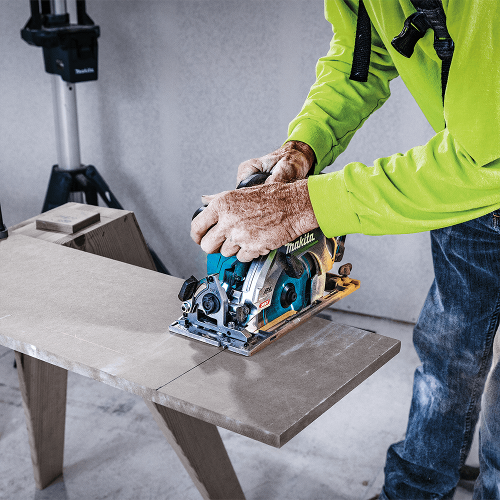 40V max XGT Brushless Cordless 6-1/2" Circular Saw Kit with AWS Capable (4.0 Ah) Alt 16 - Image