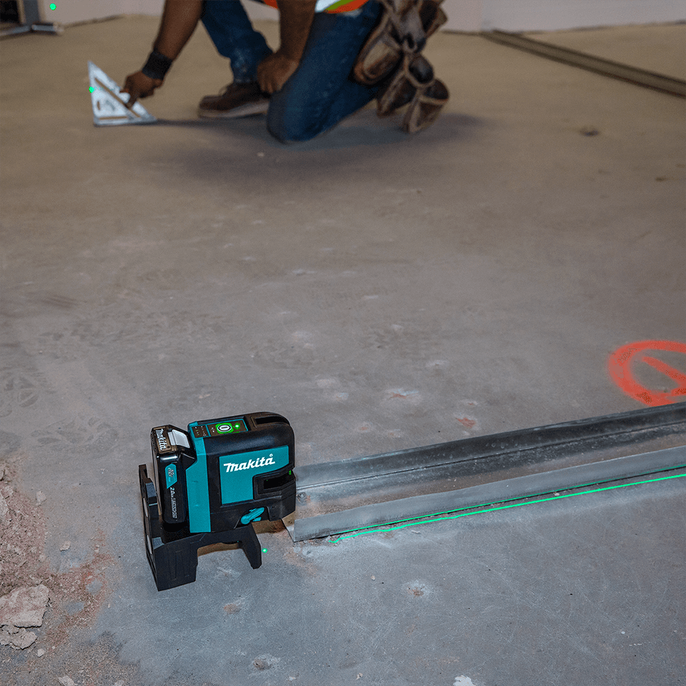 12 V max CXT Lithium-Ion Cordless Self-Leveling Cross-Line/4-Point Green Beam Laser Kit (2.0Ah) Alt 5 - Image