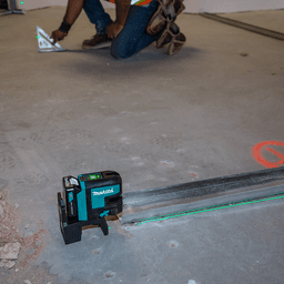 12 V max CXT Lithium-Ion Cordless Self-Leveling Cross-Line/4-Point Green Beam Laser Kit (2.0Ah) Alt 5 - Image