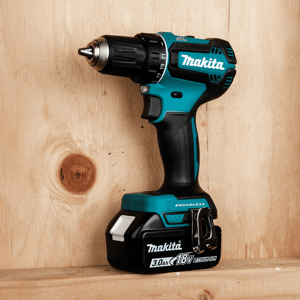 XFD131 18V LXT Lithium-Ion Brushless Cordless 1/2" Driver-Drill Kit (3.0Ah) Alt 6 - Image