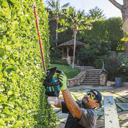 44-1/4" 18V LXT Lithium‑Ion Brushless Cordless Hedge Trimmer, Tool Only Alt 12 - Image