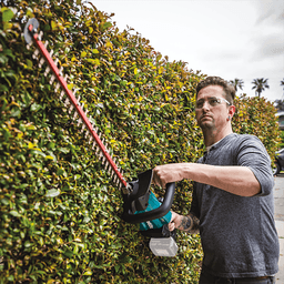 44-1/4" 18V LXT Lithium‑Ion Brushless Cordless Hedge Trimmer, Tool Only Alt 13 - Image