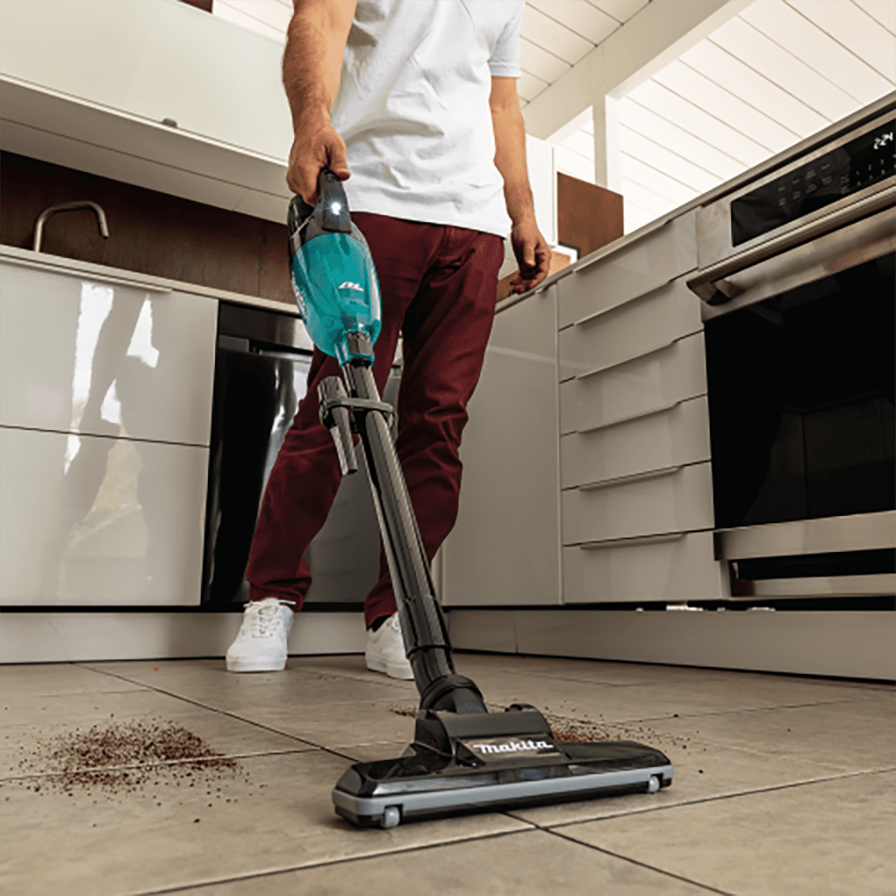 18V LXT Lithium‑Ion Brushless Cordless Compact Stick Vacuum Kit, Trigger with Lock (2.0Ah) Alt 12 - Image