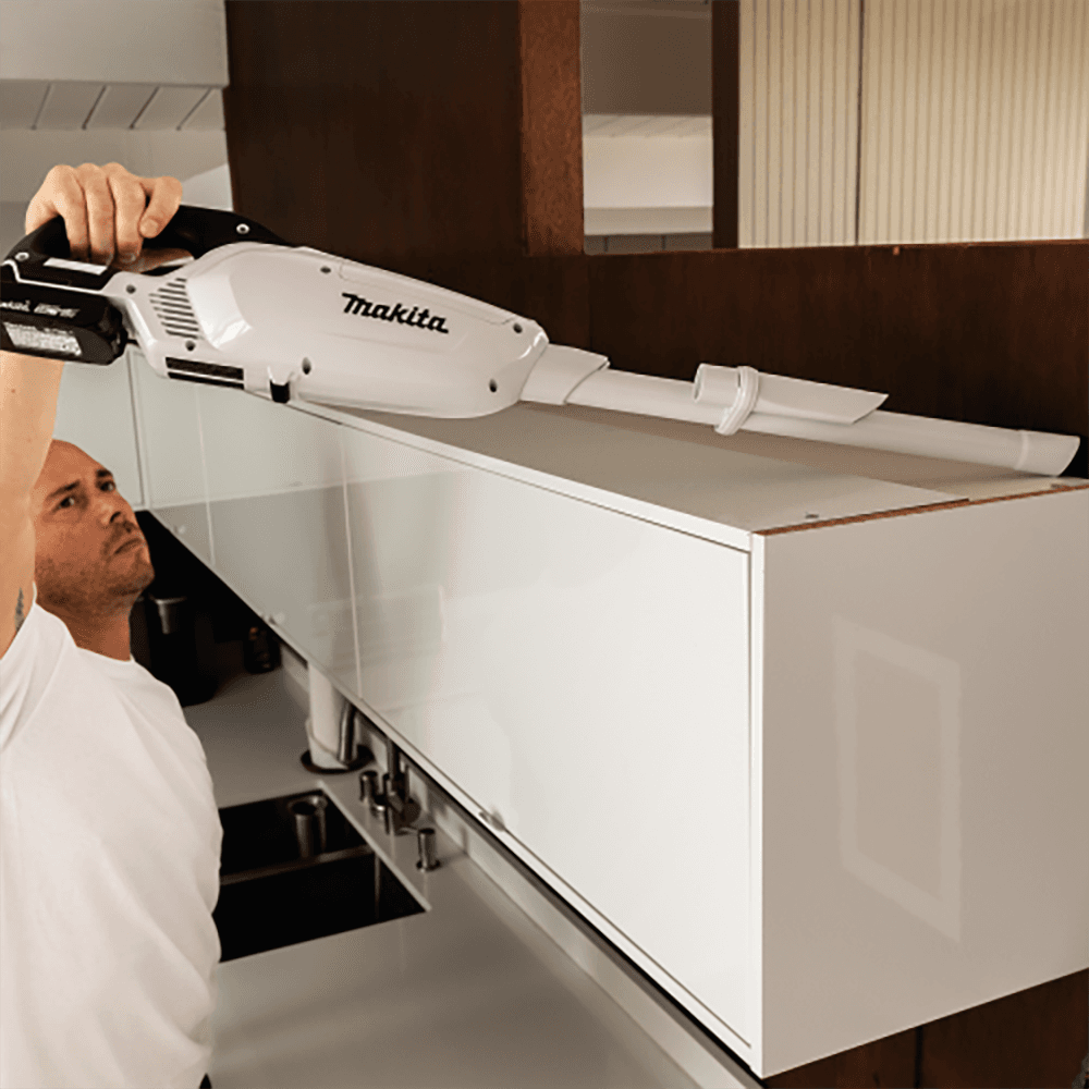 18V LXT Lithium‑Ion 4‑Speed Compact Stick Vacuum Kit with Push Button and Dust Bag (2.0Ah) Alt 7 - Image