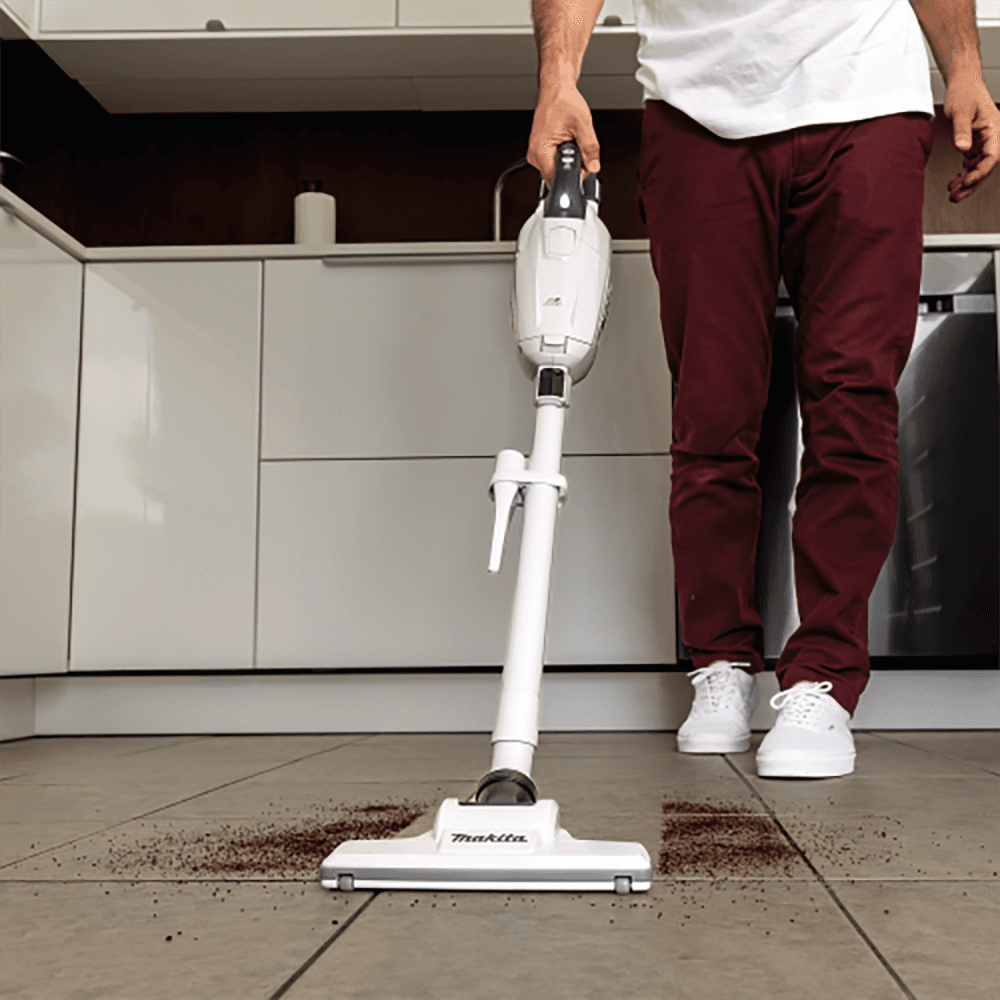 18V LXT Lithium‑Ion 4‑Speed Compact Stick Vacuum Kit with Push Button and Dust Bag (2.0Ah) Alt 8 - Image