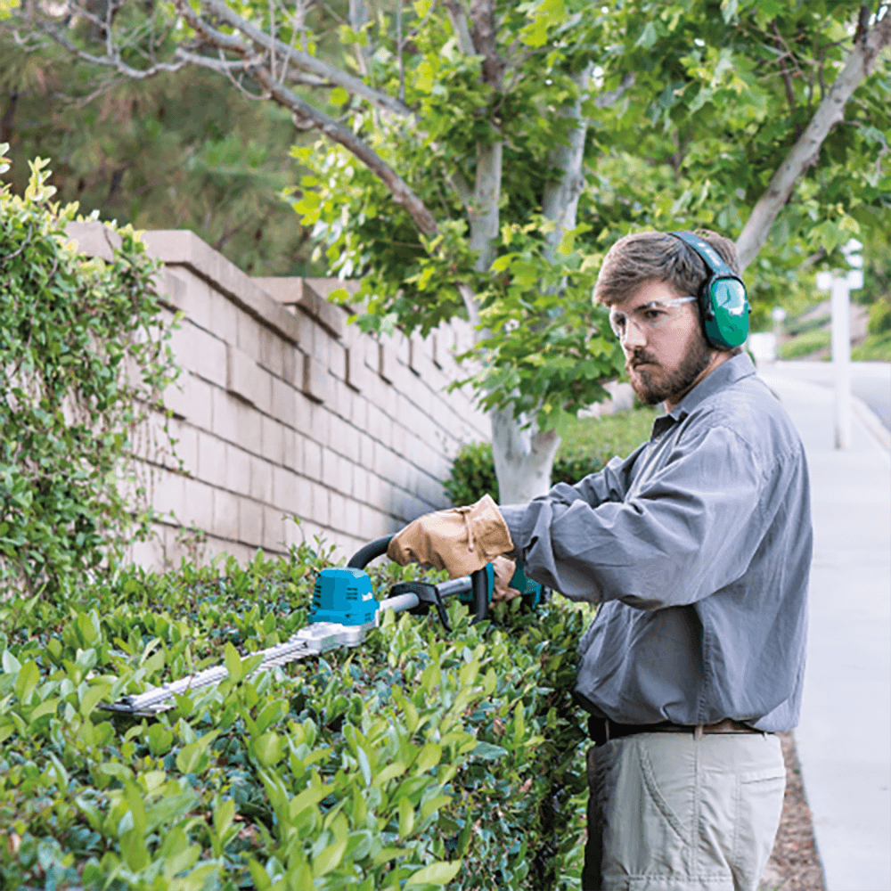 18V LXT Lithium‑Ion Brushless Cordless 24" Pole Hedge Trimmer Kit (5.0Ah) Alt 6 - Image